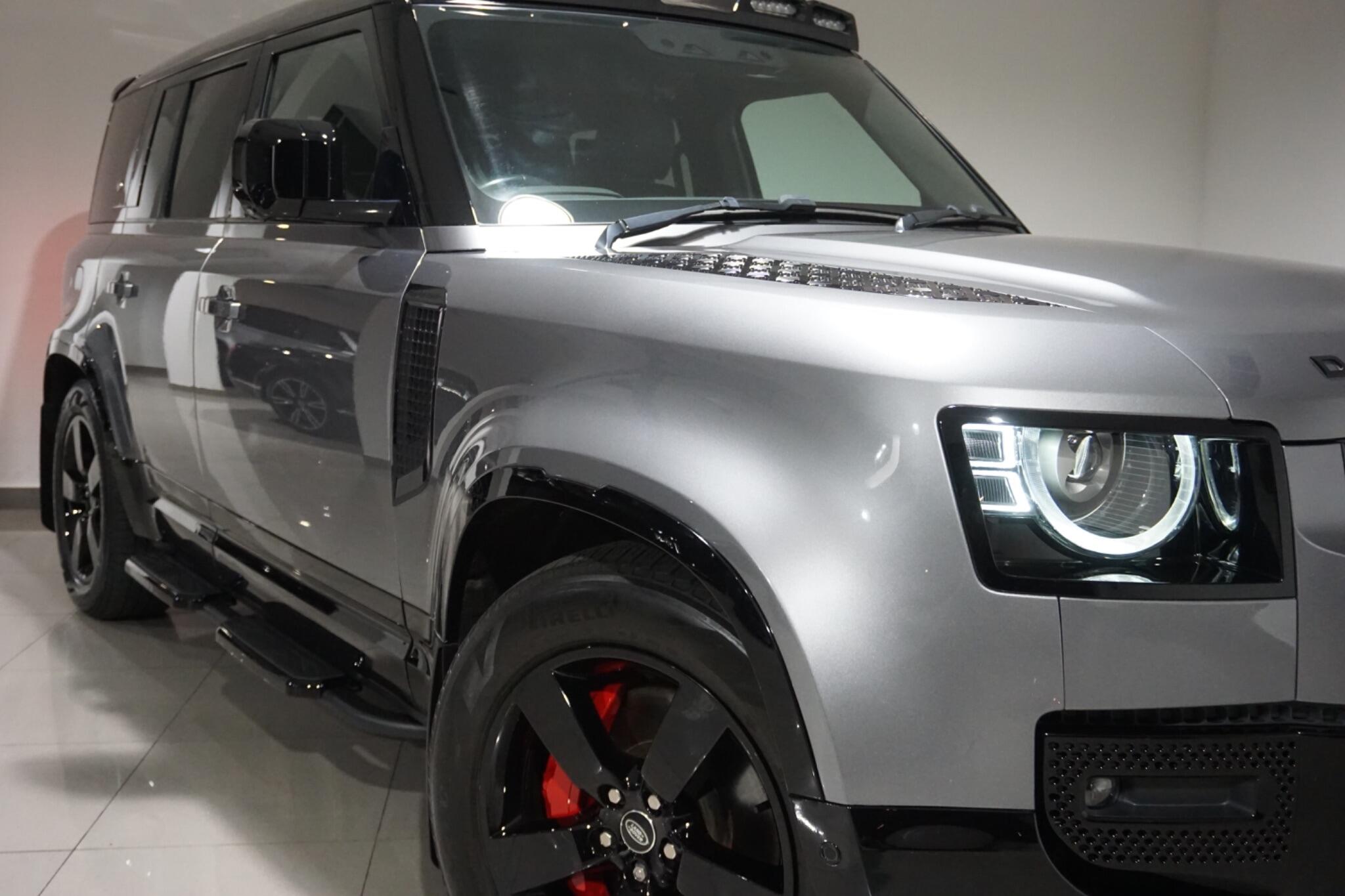 Land Rover Defender 110 3.0 D250 MHEV X-Dynamic SE SUV 5dr Diesel Auto 4WD Euro 6 (s/s) (250 ps)